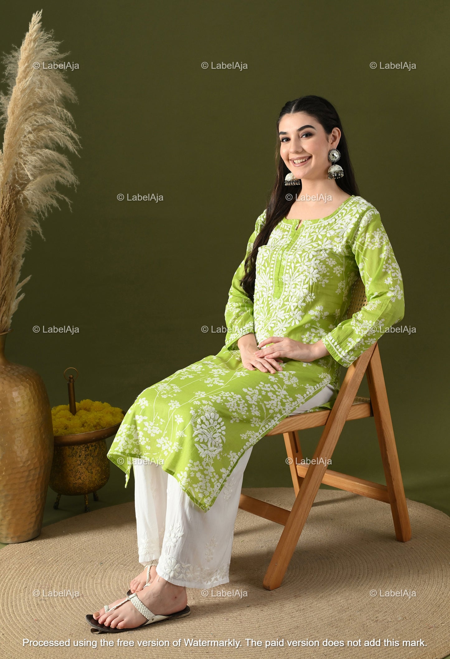 Pankhuri mulmul long chikankari kurti
