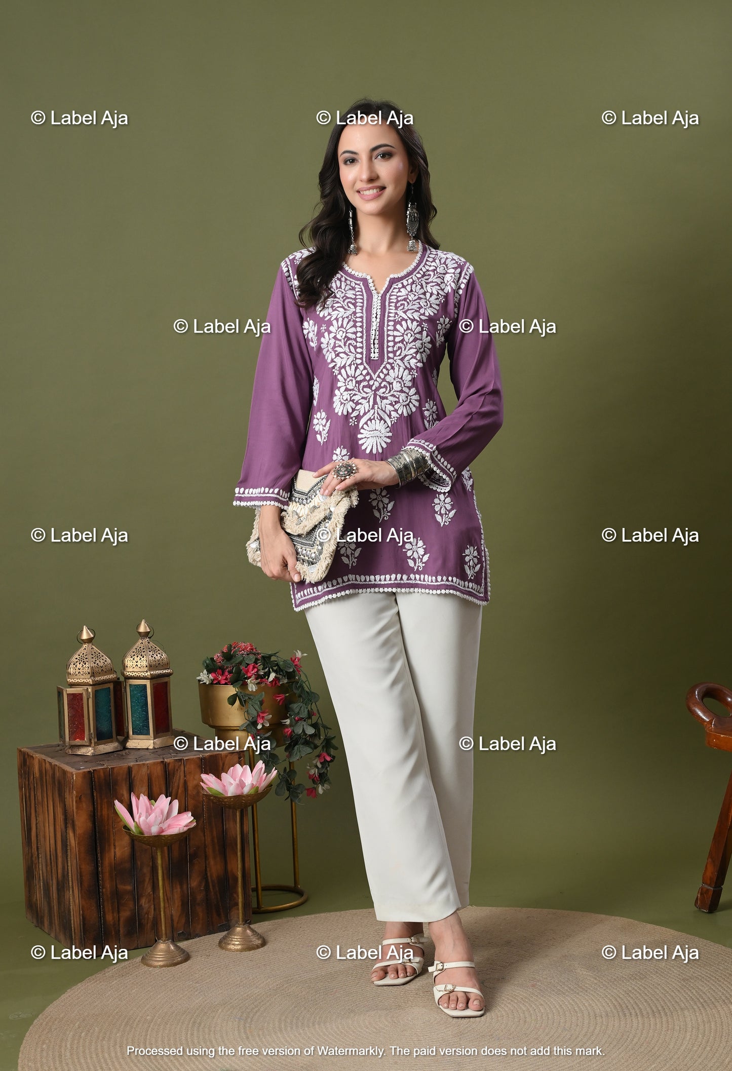 Ivana Modal short chikankari kurti