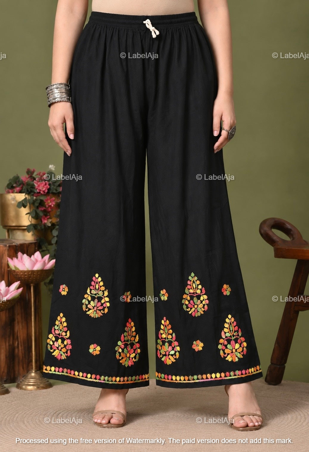 Isha Rayon Black strap long kurti and pant set