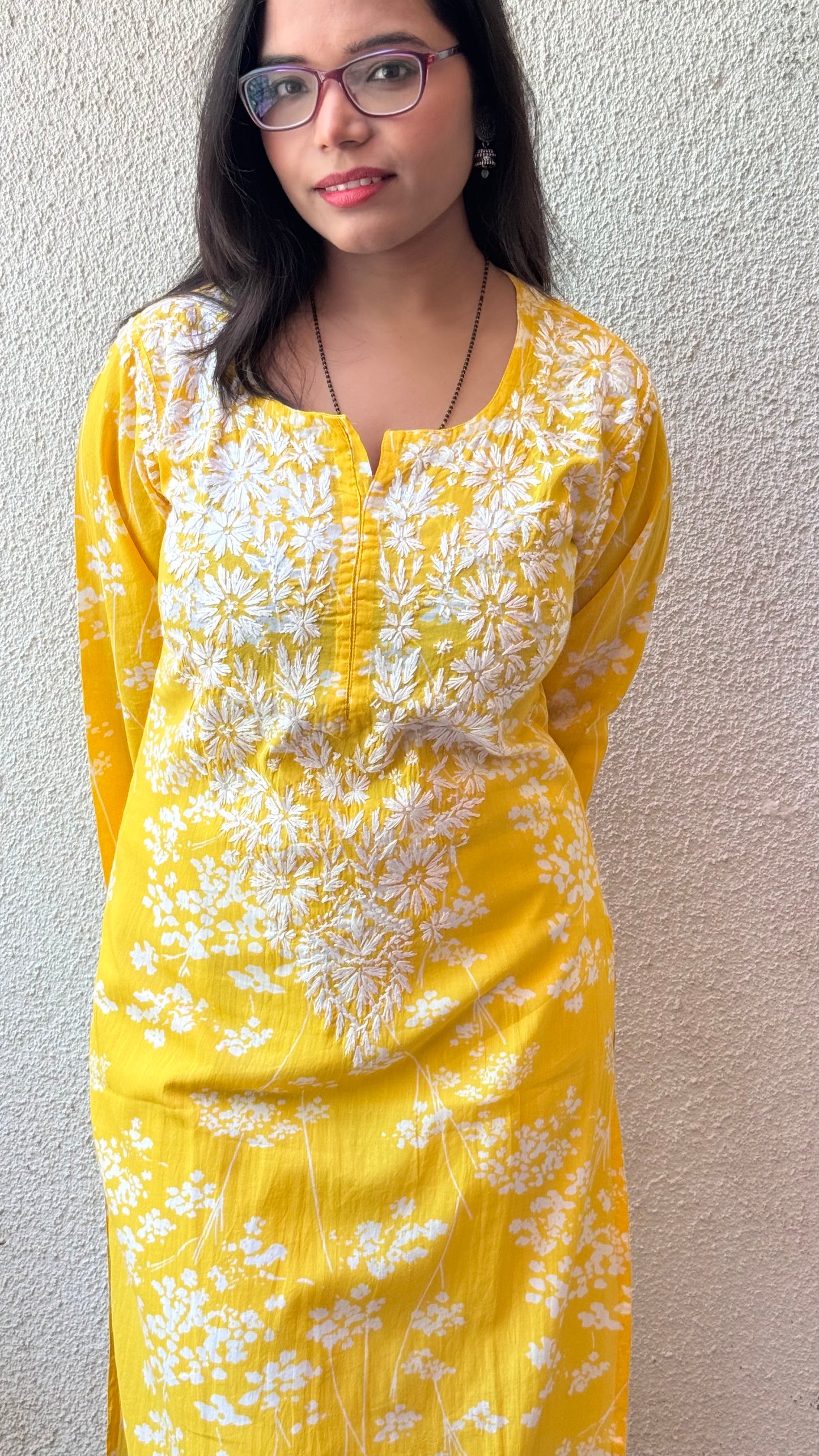 Pankhuri mulmul long chikankari kurti