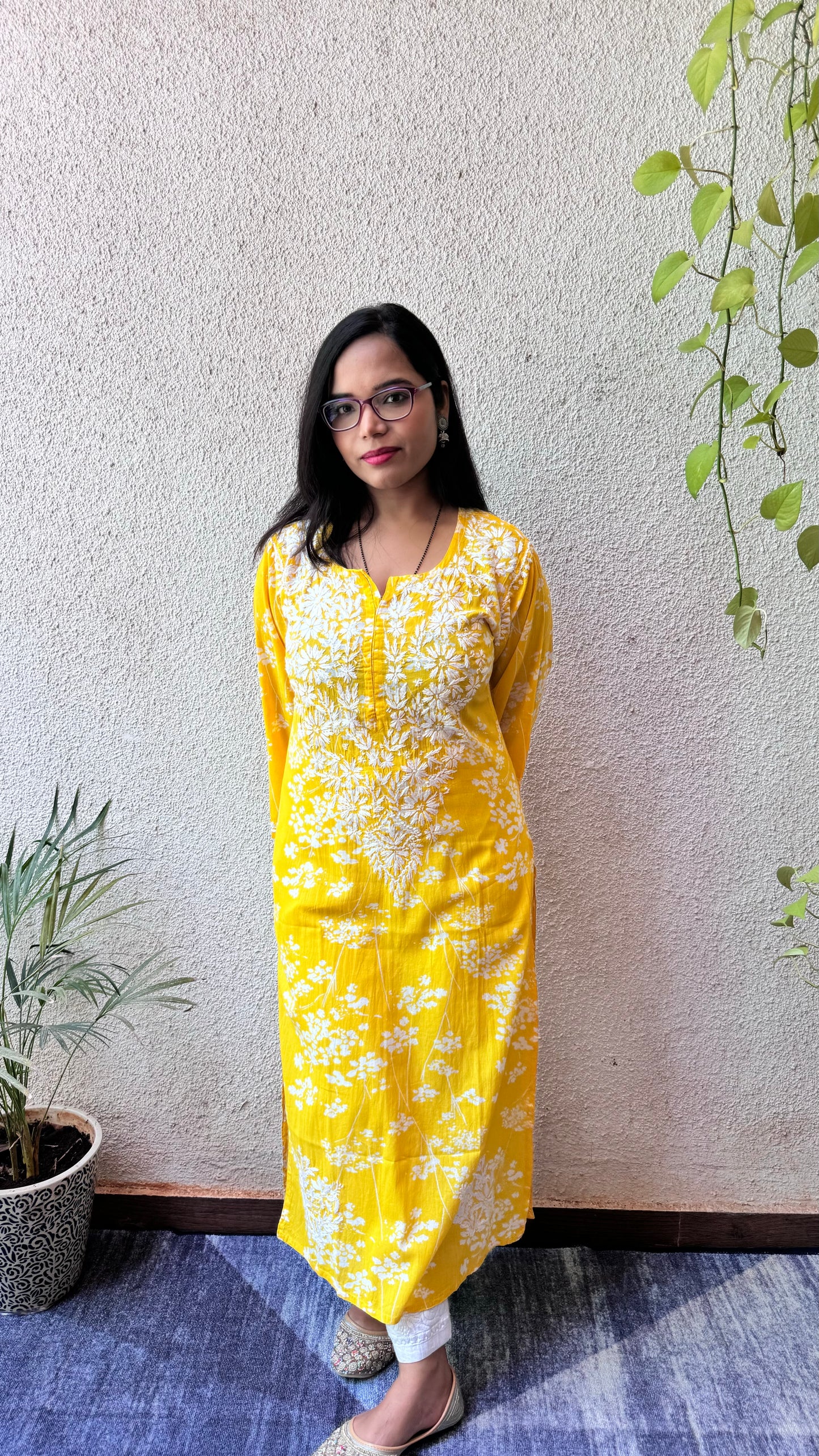 Pankhuri mulmul long chikankari kurti