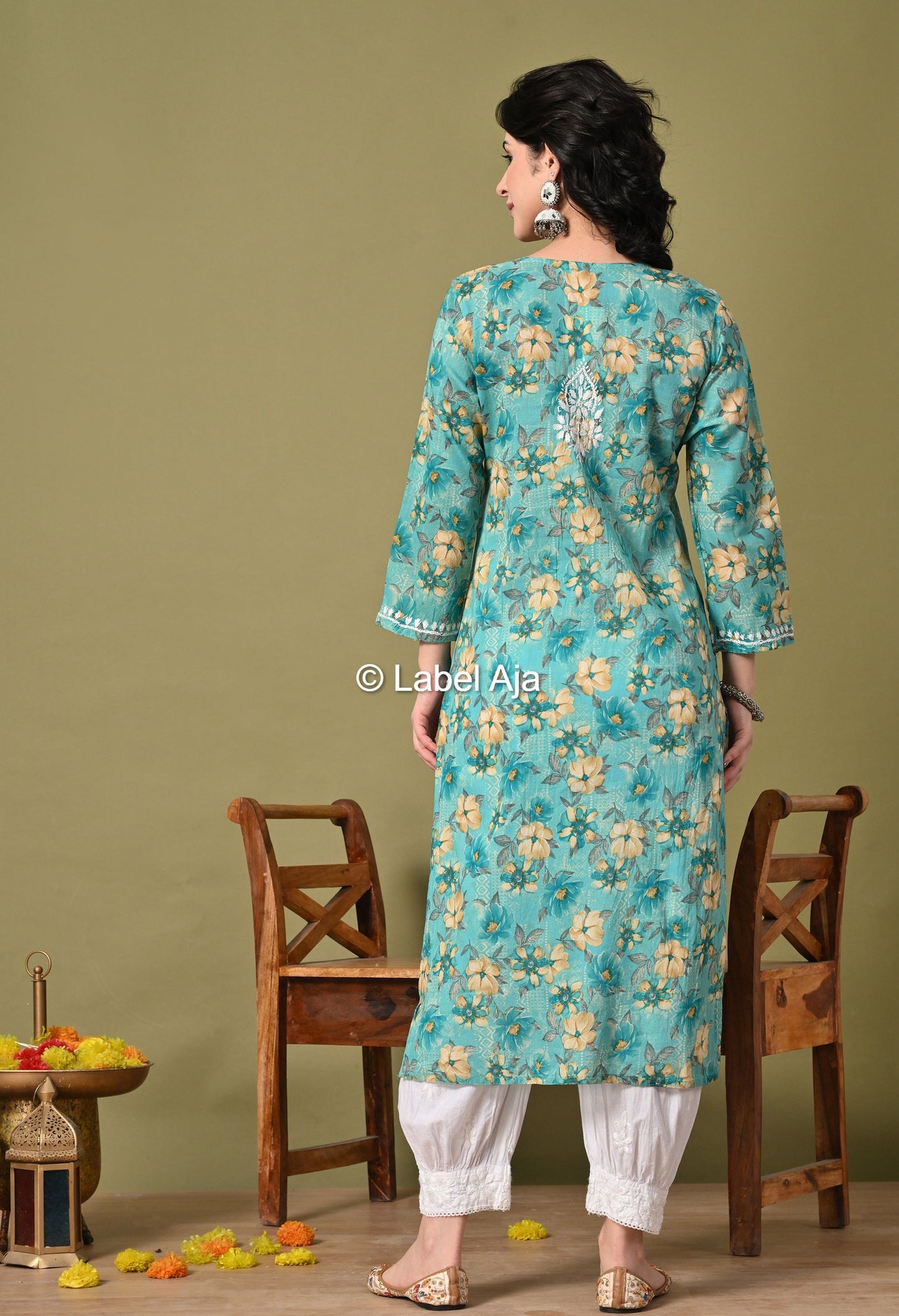 Pankhuri mulmul long chikankari kurti