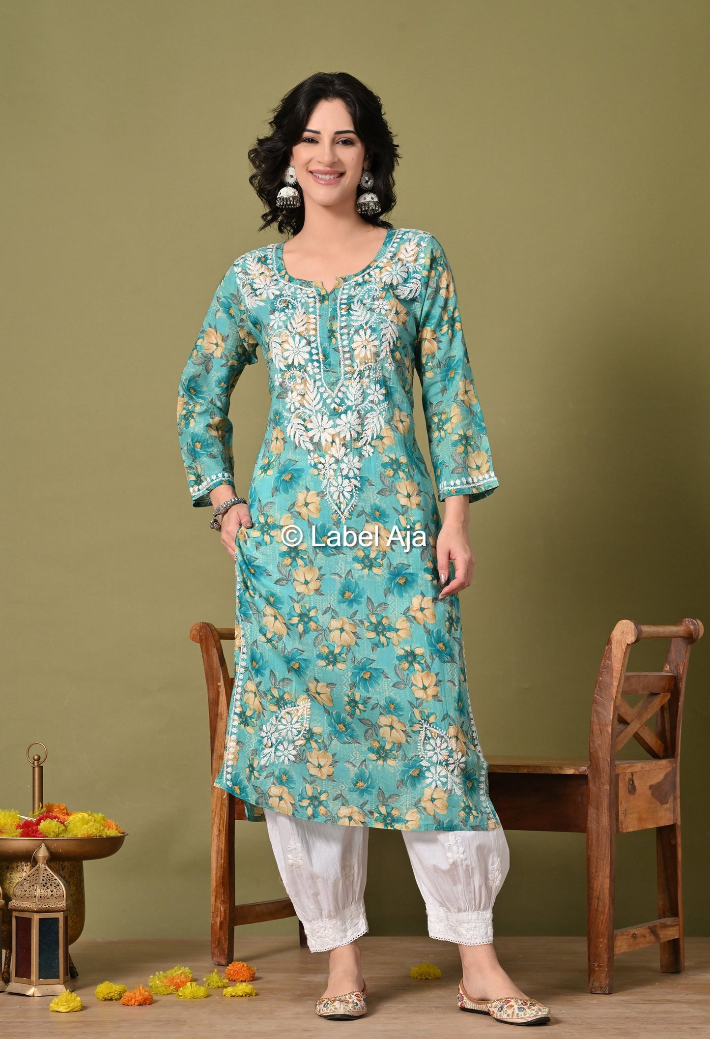 Pankhuri mulmul long chikankari kurti