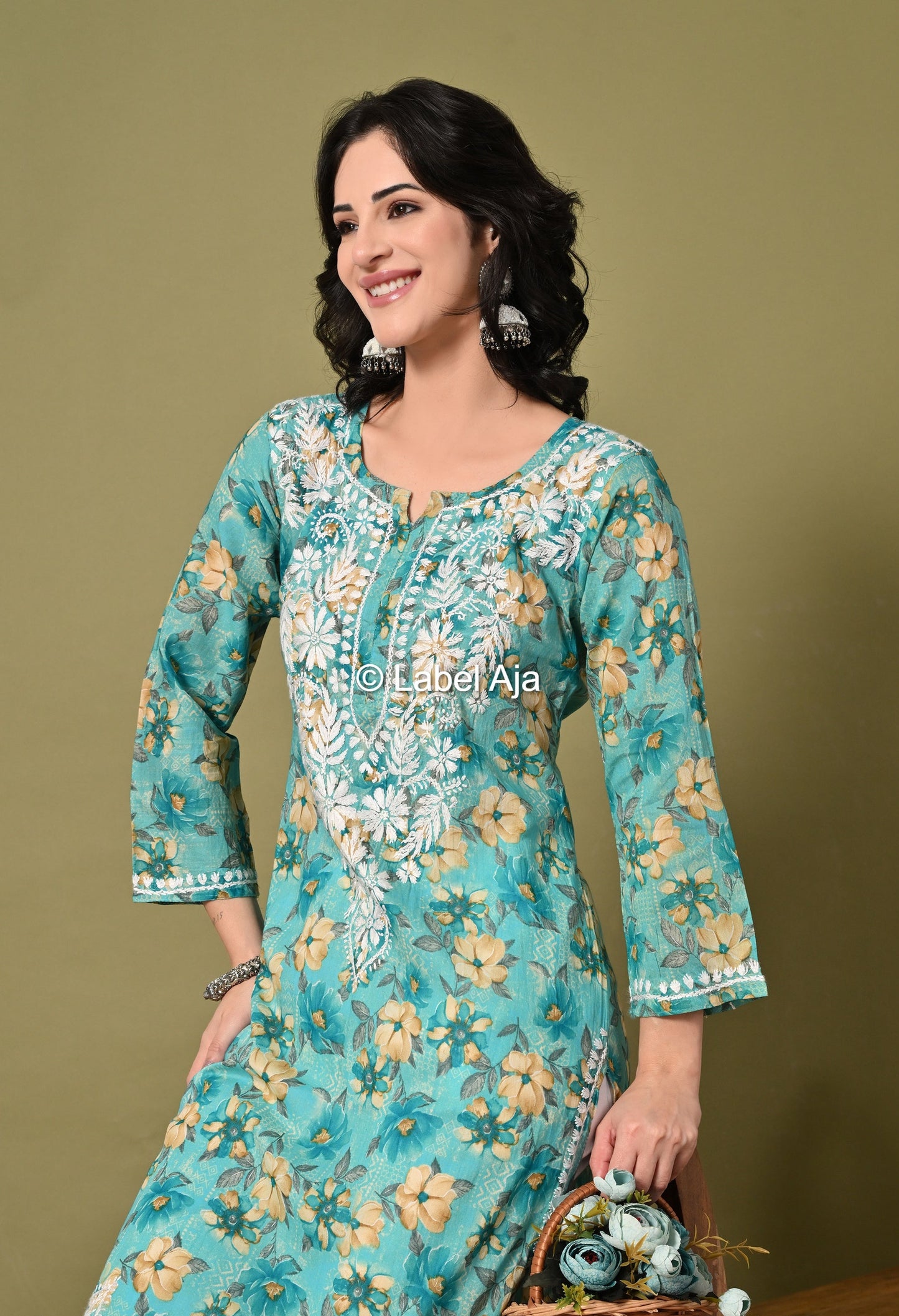 Pankhuri mulmul long chikankari kurti