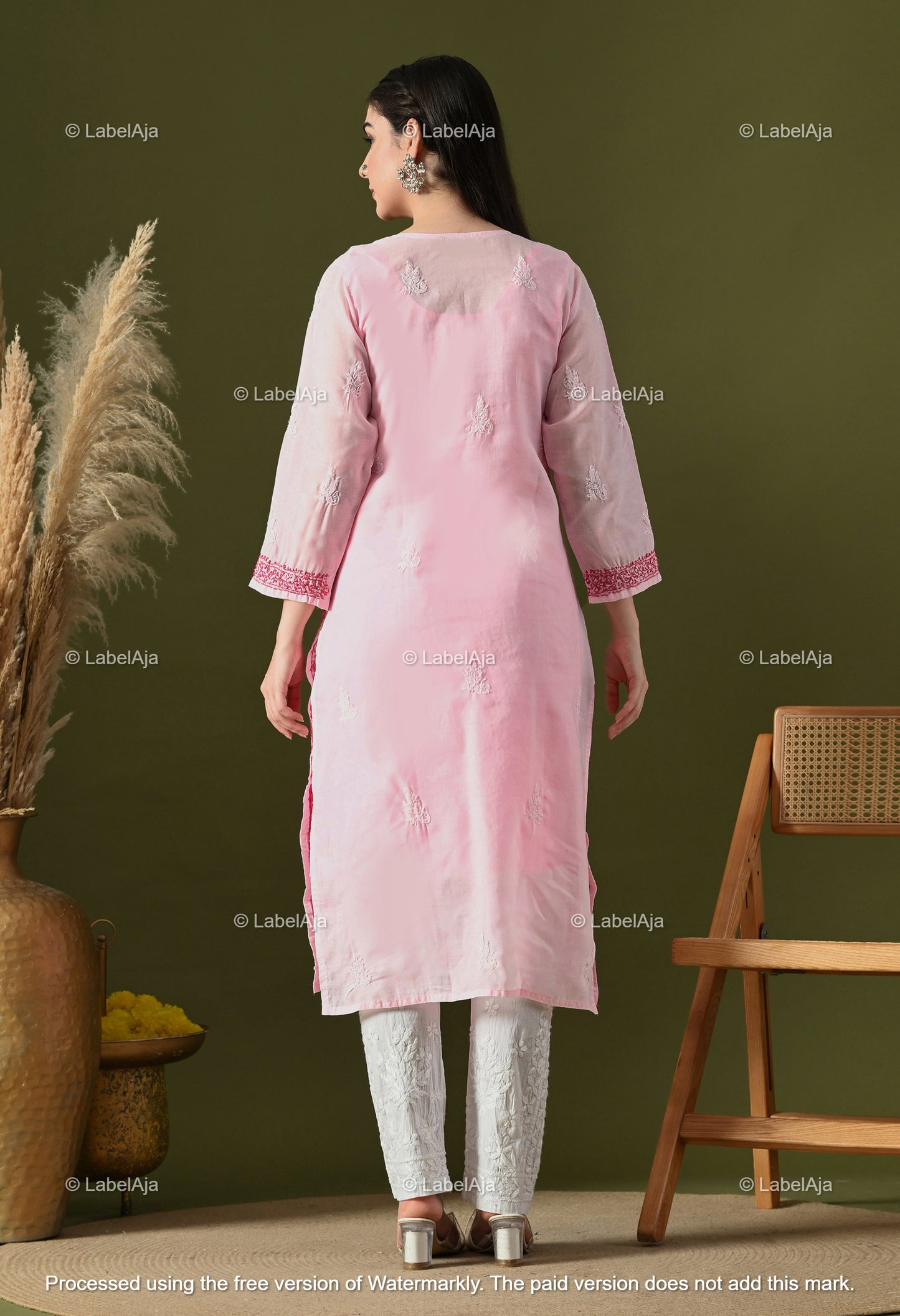 Adaa Cotton Chikankari kurti with matching slip