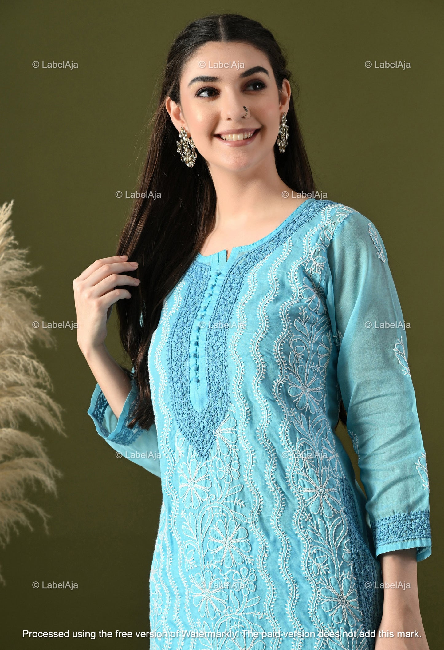 Adaa Cotton Chikankari kurti with matching slip