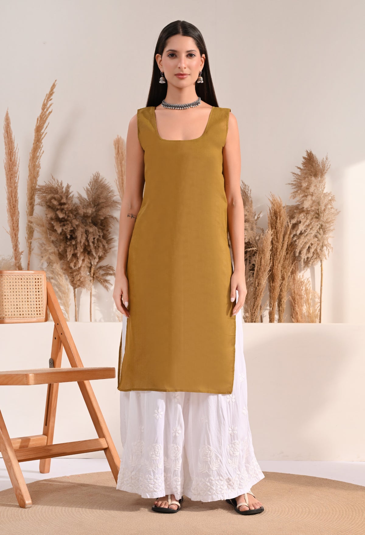 Sana viscose chikankari kurti
