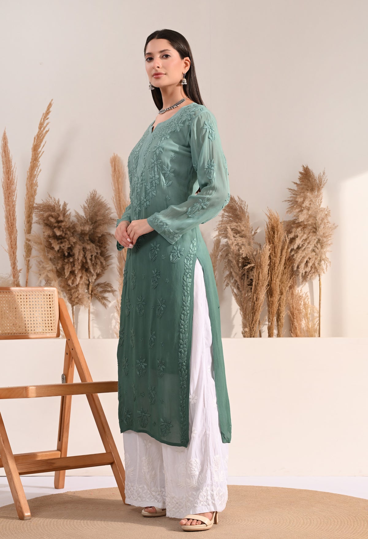 Sana viscose chikankari kurti
