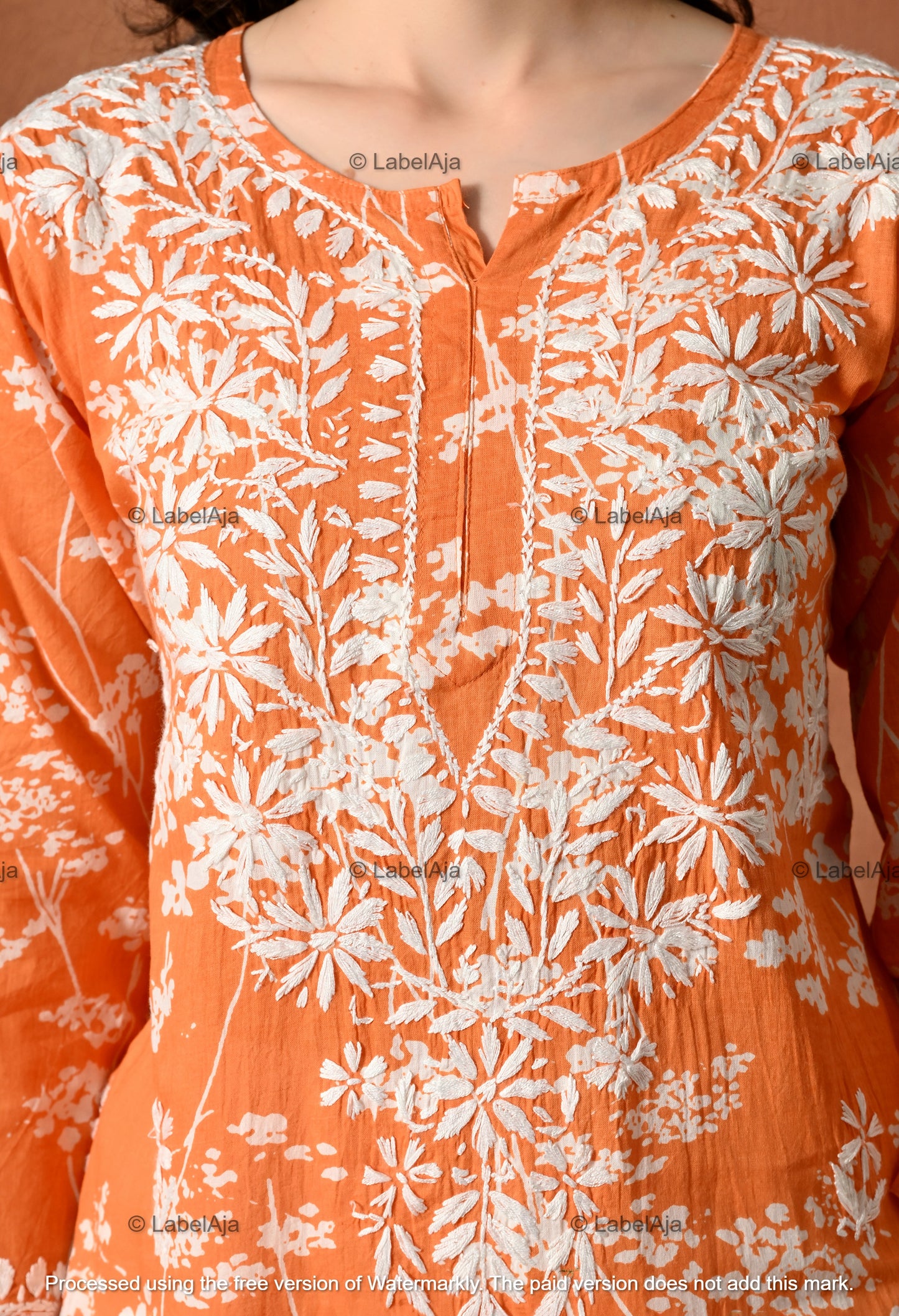 Pankhuri mulmul long chikankari kurti