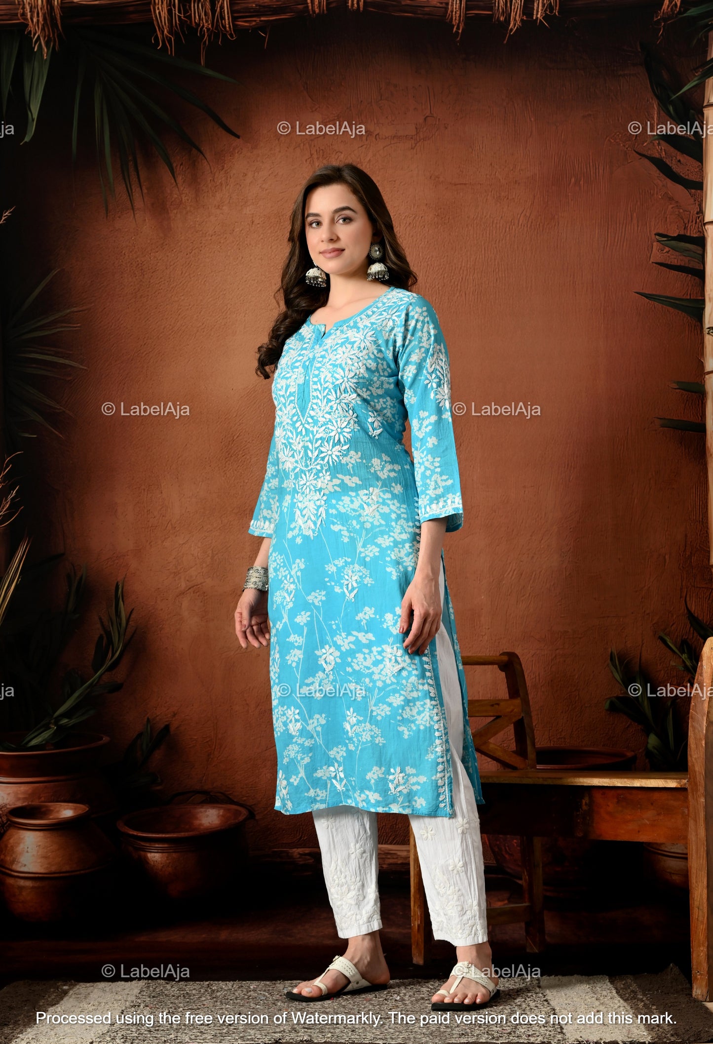 Pankhuri mulmul long chikankari kurti
