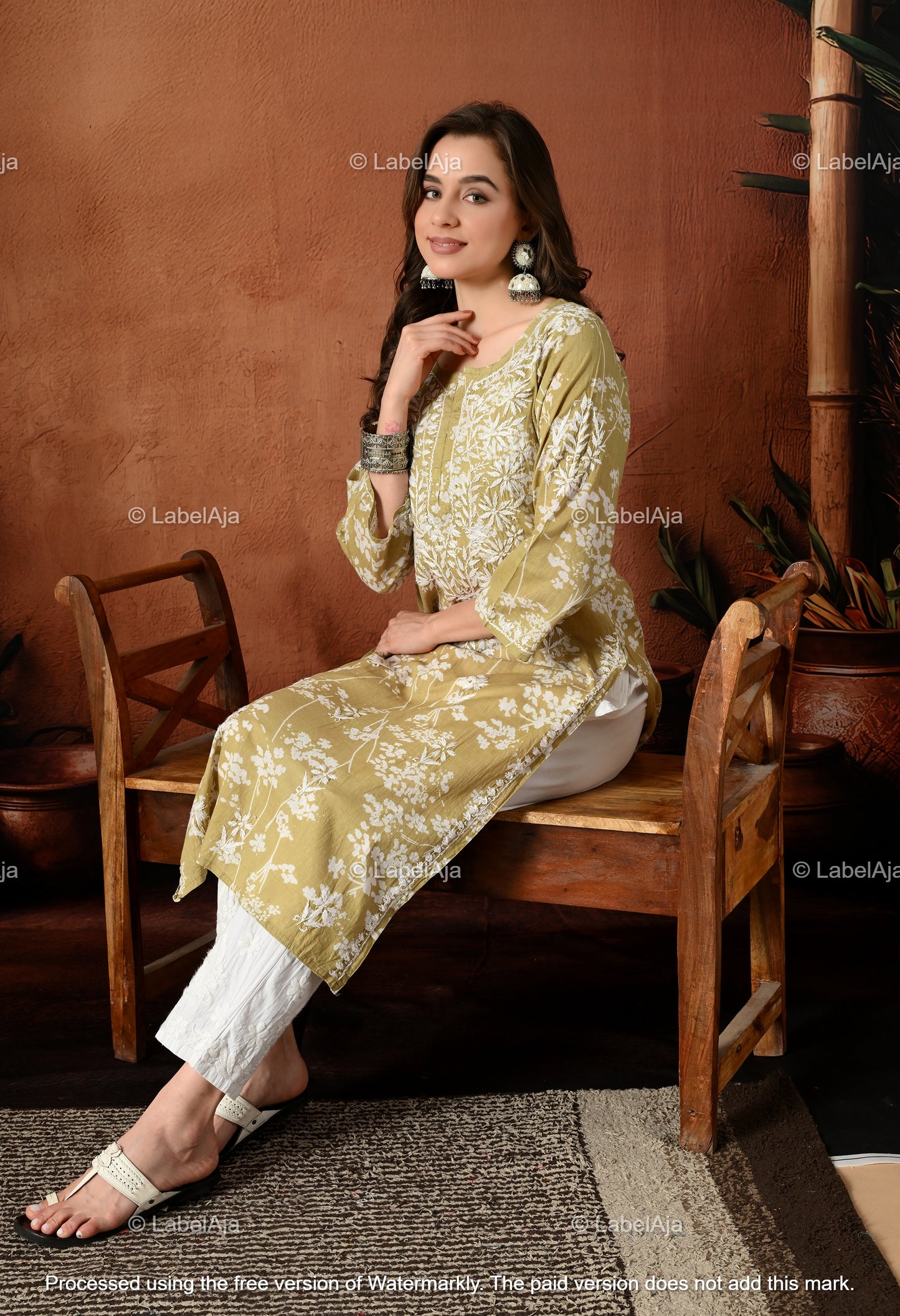 Pankhuri mulmul long chikankari kurti