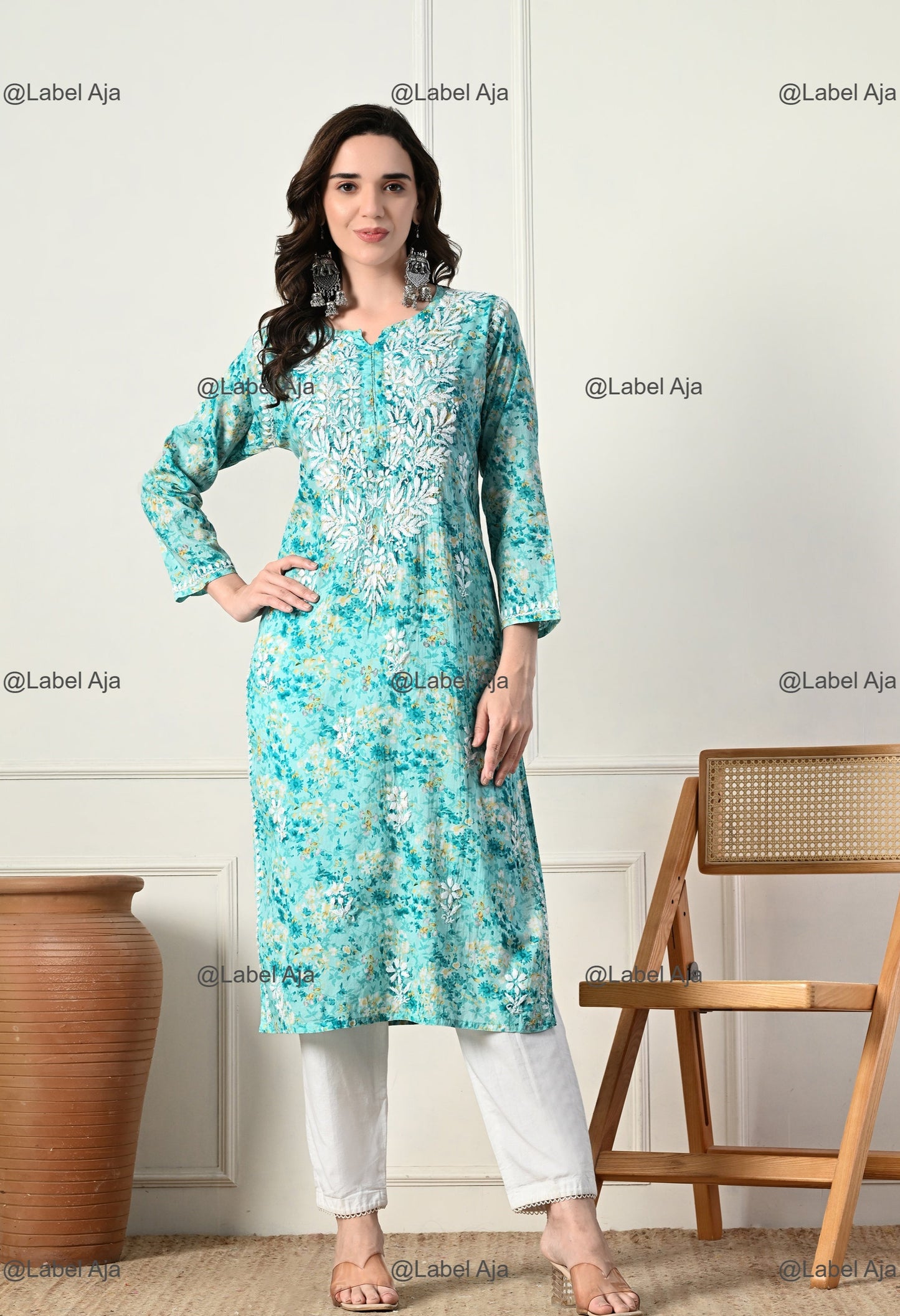 Saanjh Mulmul long chikankari kurti