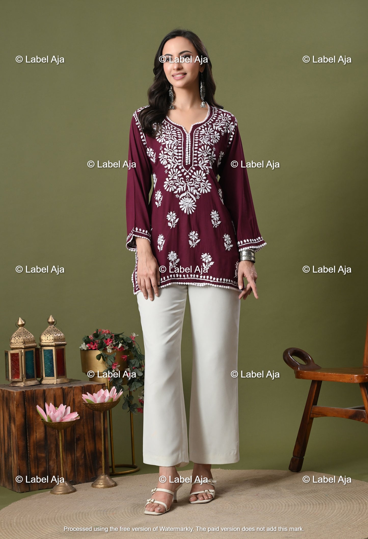 Ivana Modal short chikankari kurti