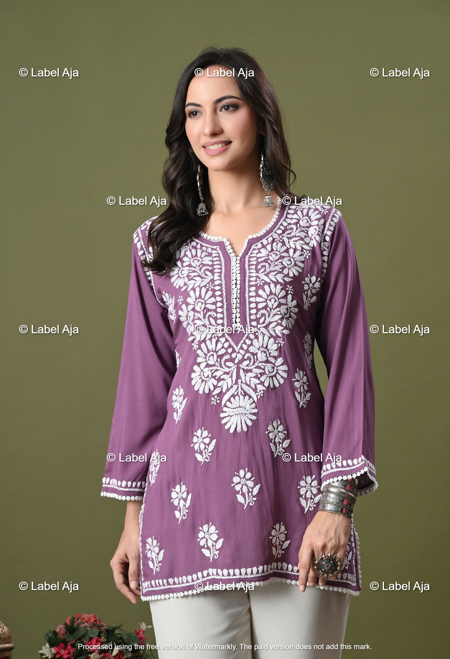 Ivana Modal short chikankari kurti