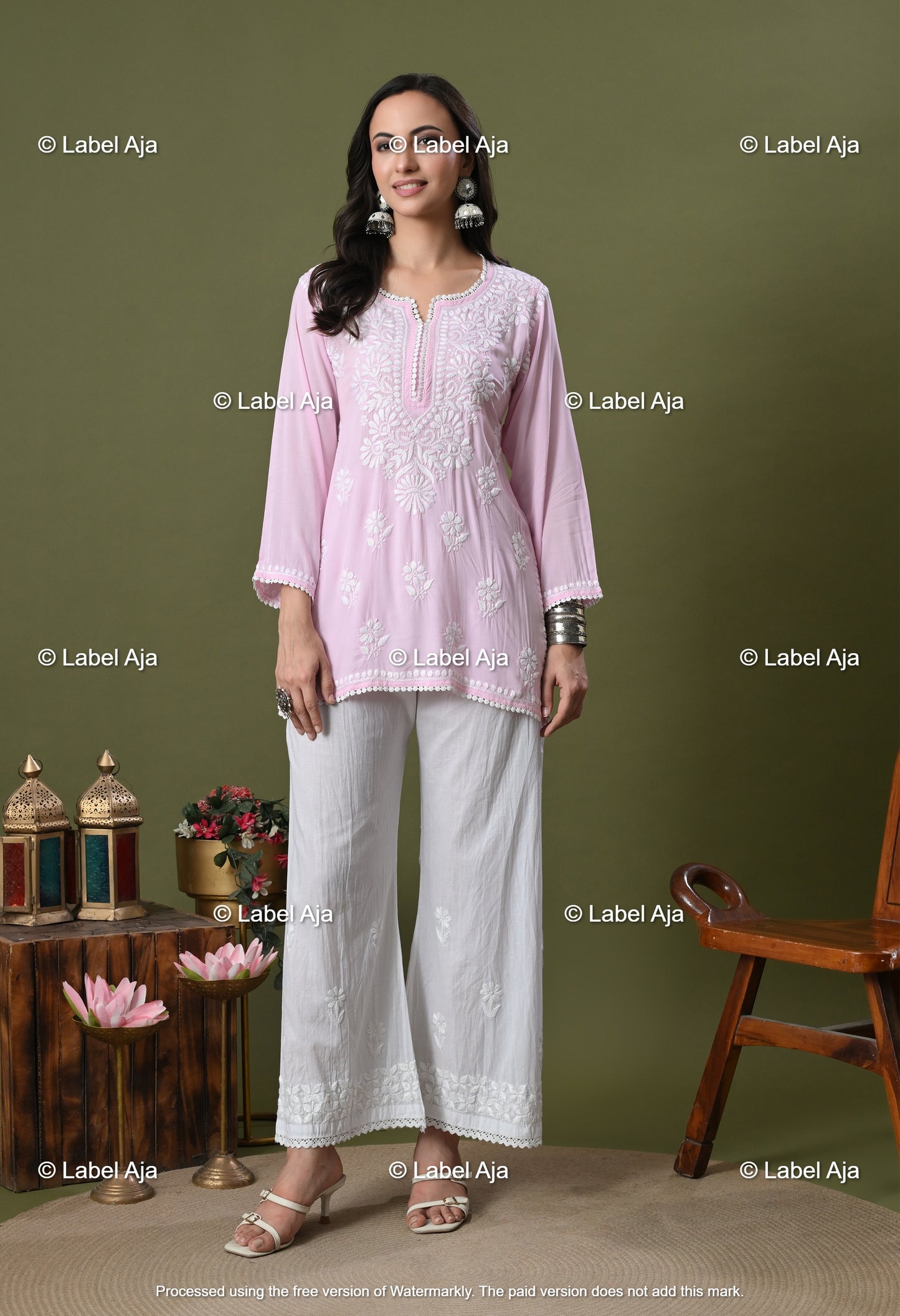 Ivana Modal short chikankari kurti