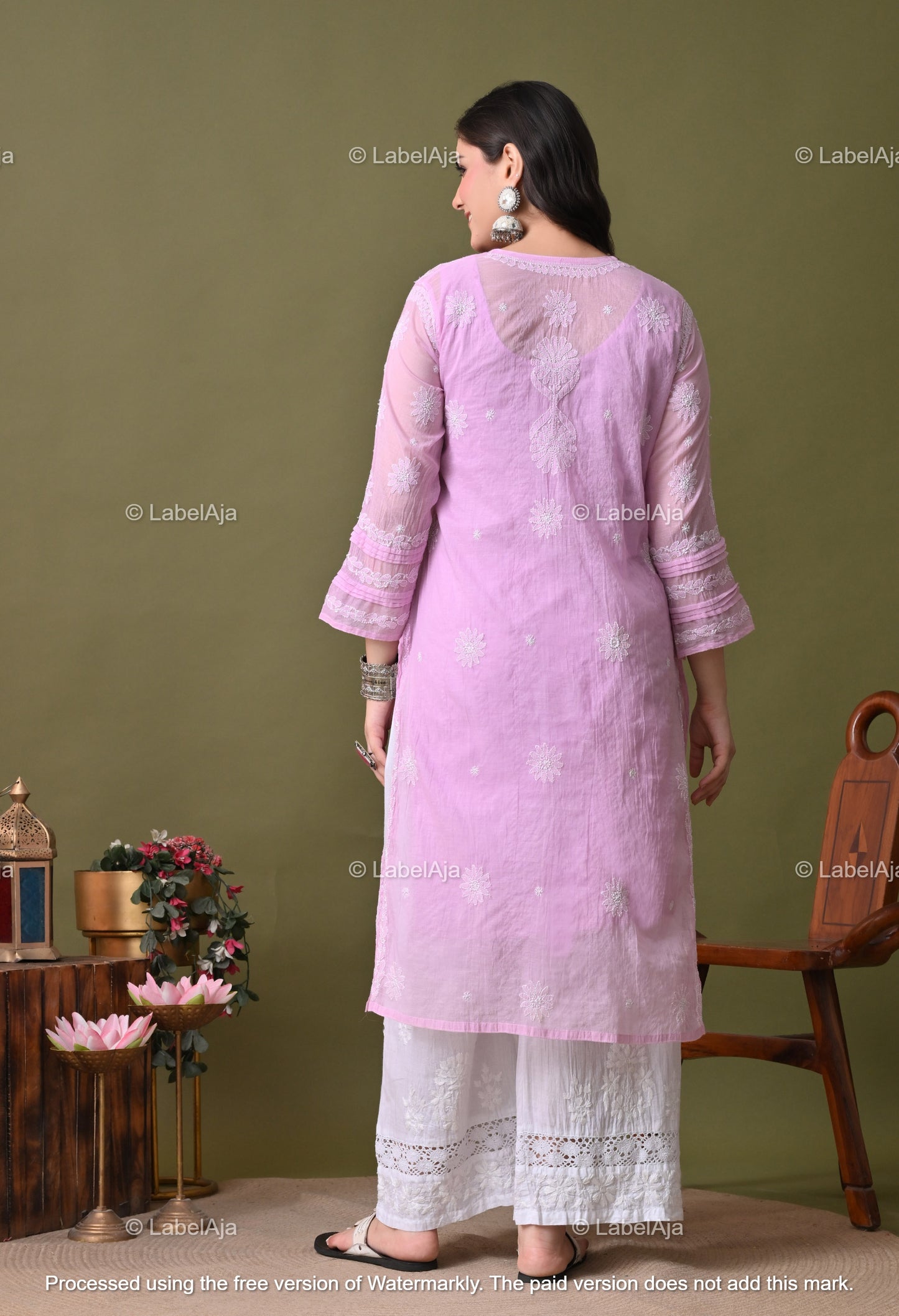 Rysa Mal chanderi silk Chikankari kurti with matching inner