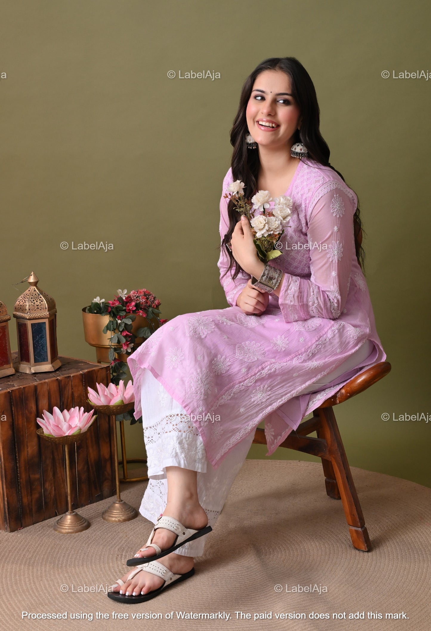 Rysa Mal chanderi silk Chikankari kurti with matching inner