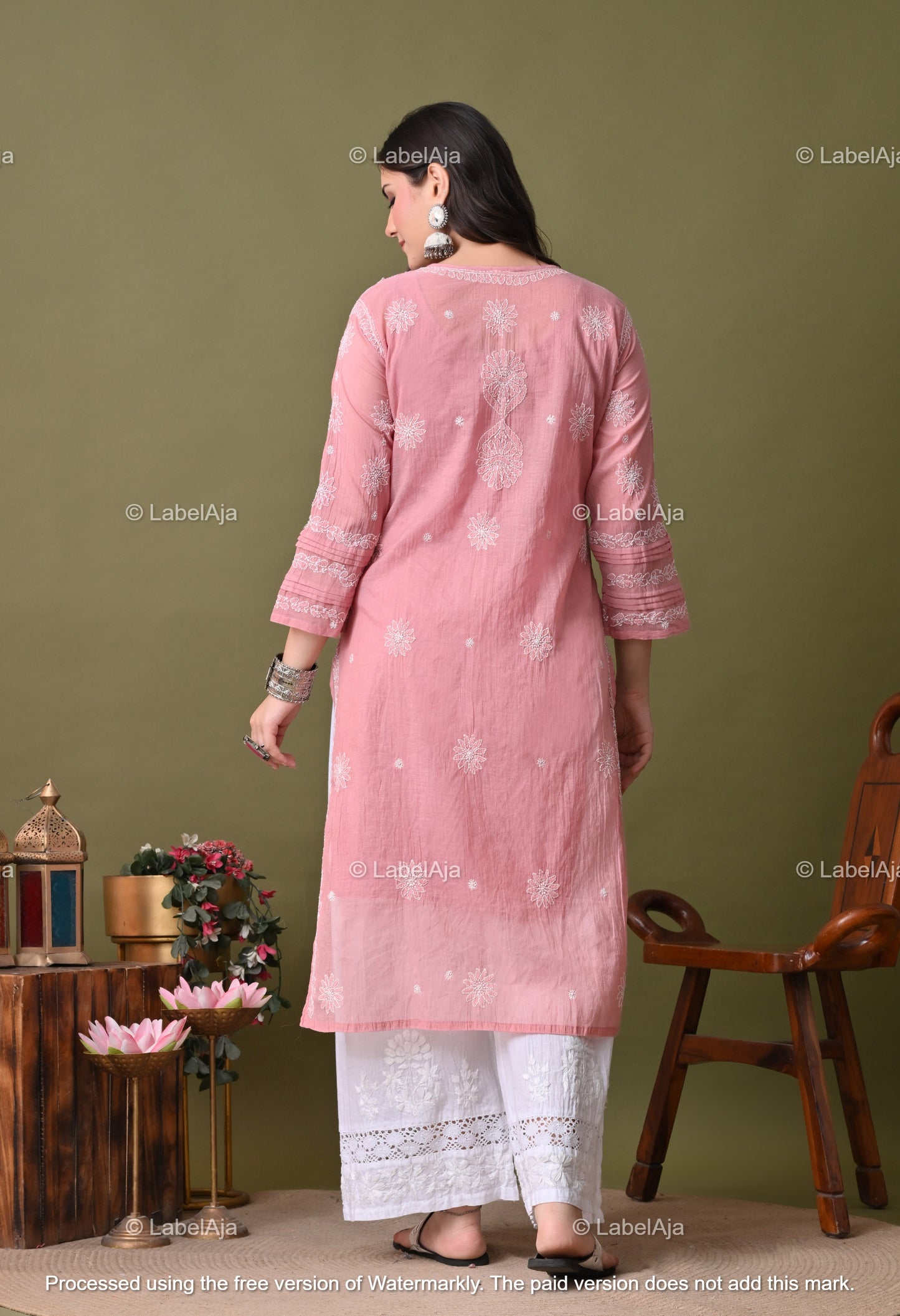 Rysa Mal chanderi silk Chikankari kurti with matching inner