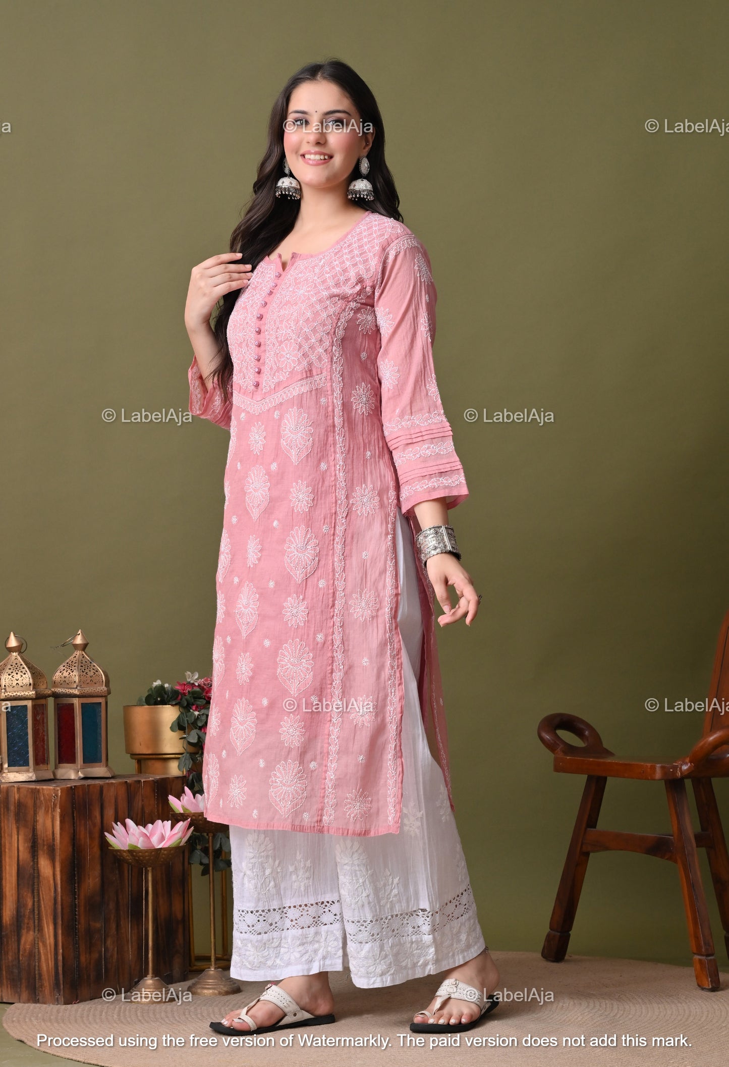 Rysa Mal chanderi silk Chikankari kurti with matching inner