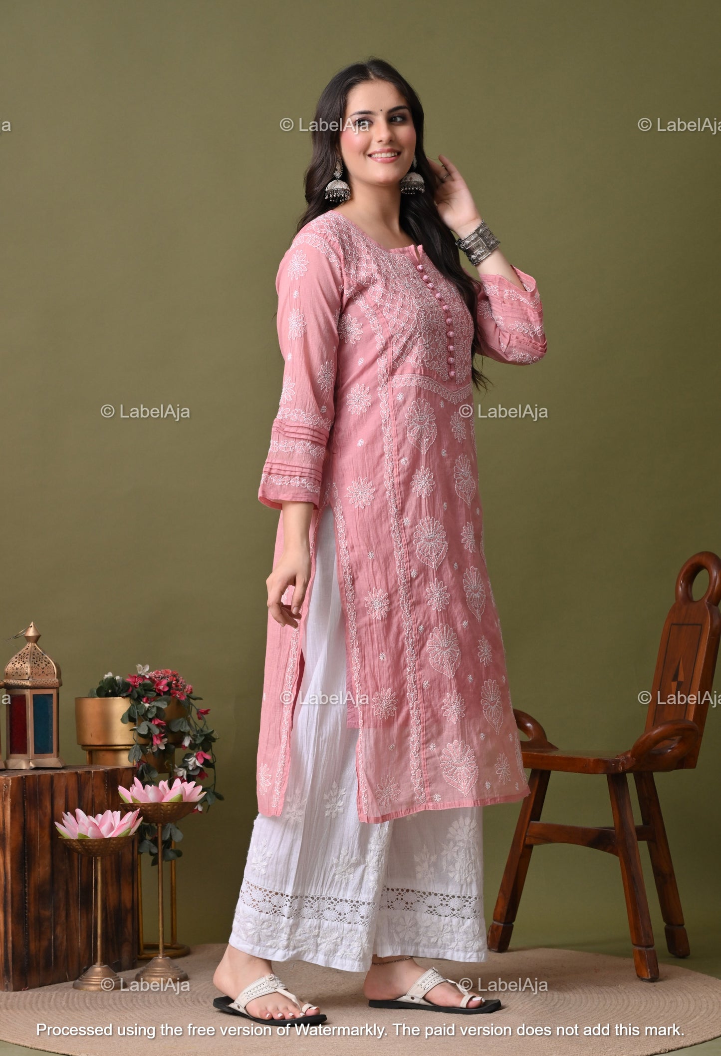 Rysa Mal chanderi silk Chikankari kurti with matching inner