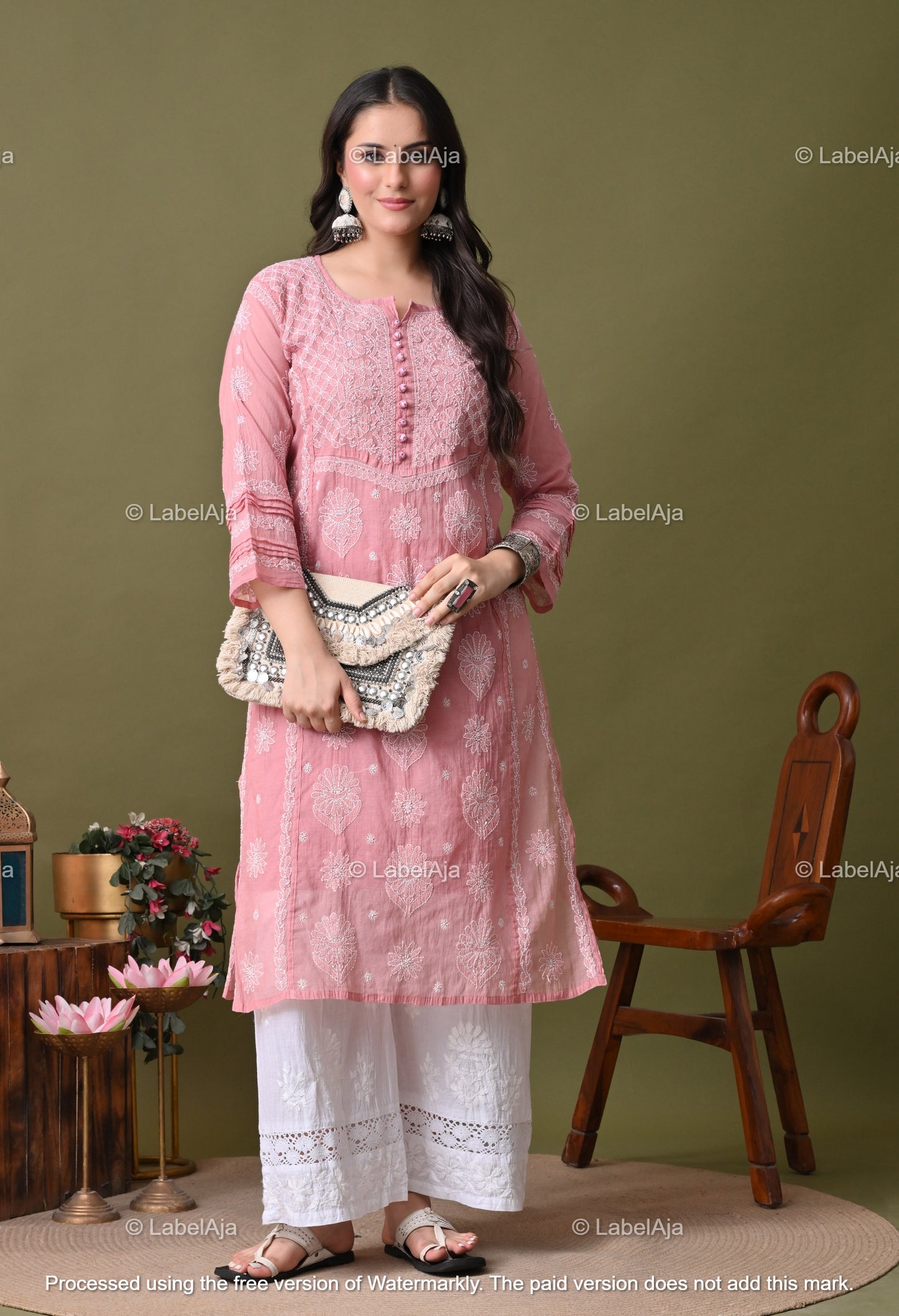 Rysa Mal chanderi silk Chikankari kurti with matching inner