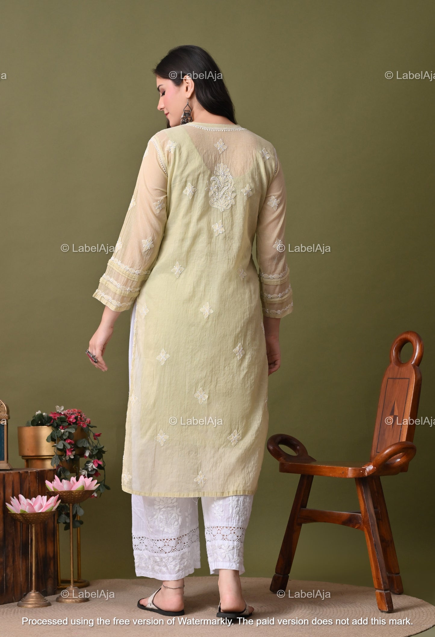 Rysa Mal chanderi silk Chikankari kurti with matching inner
