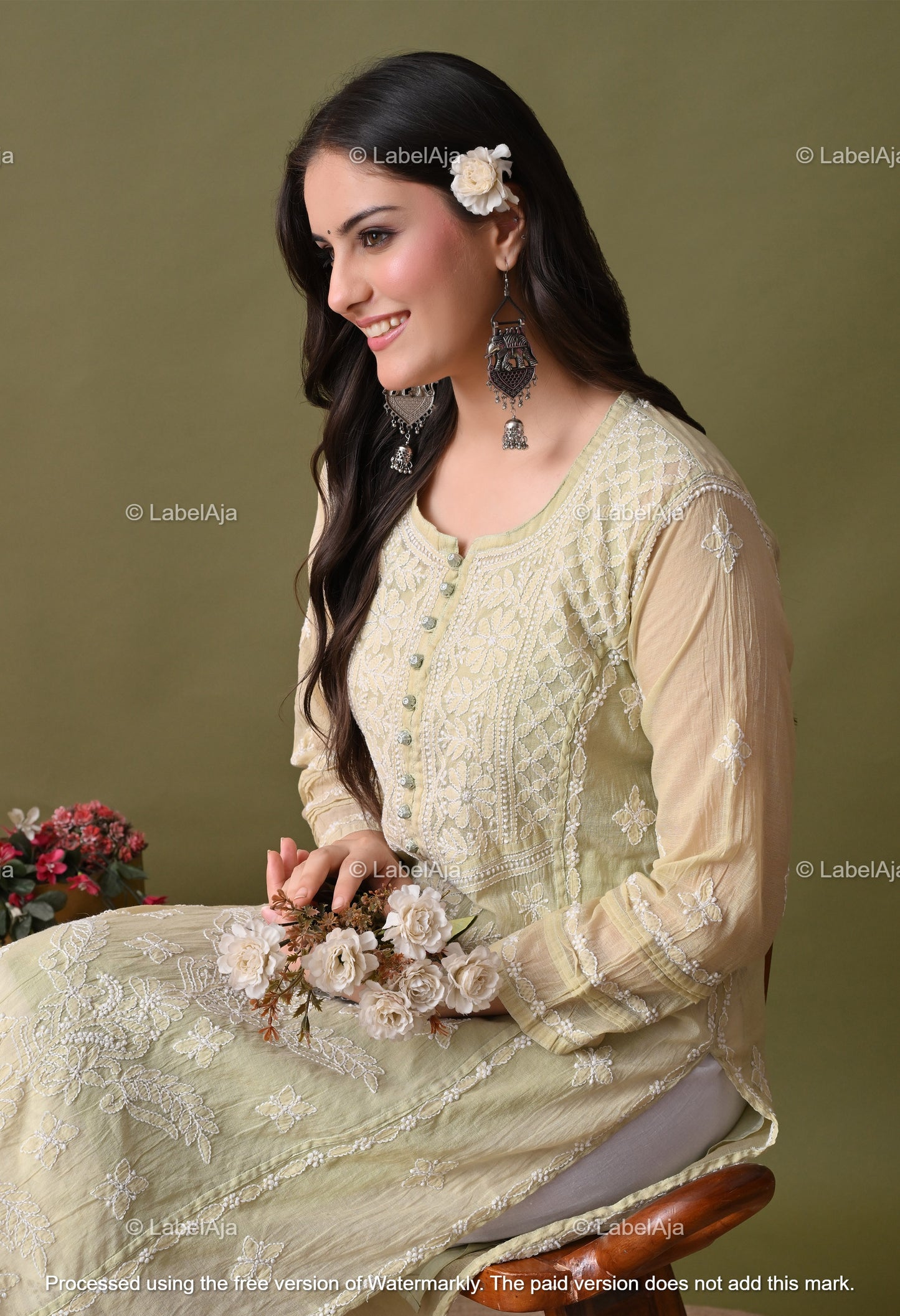 Rysa Mal chanderi silk Chikankari kurti with matching inner