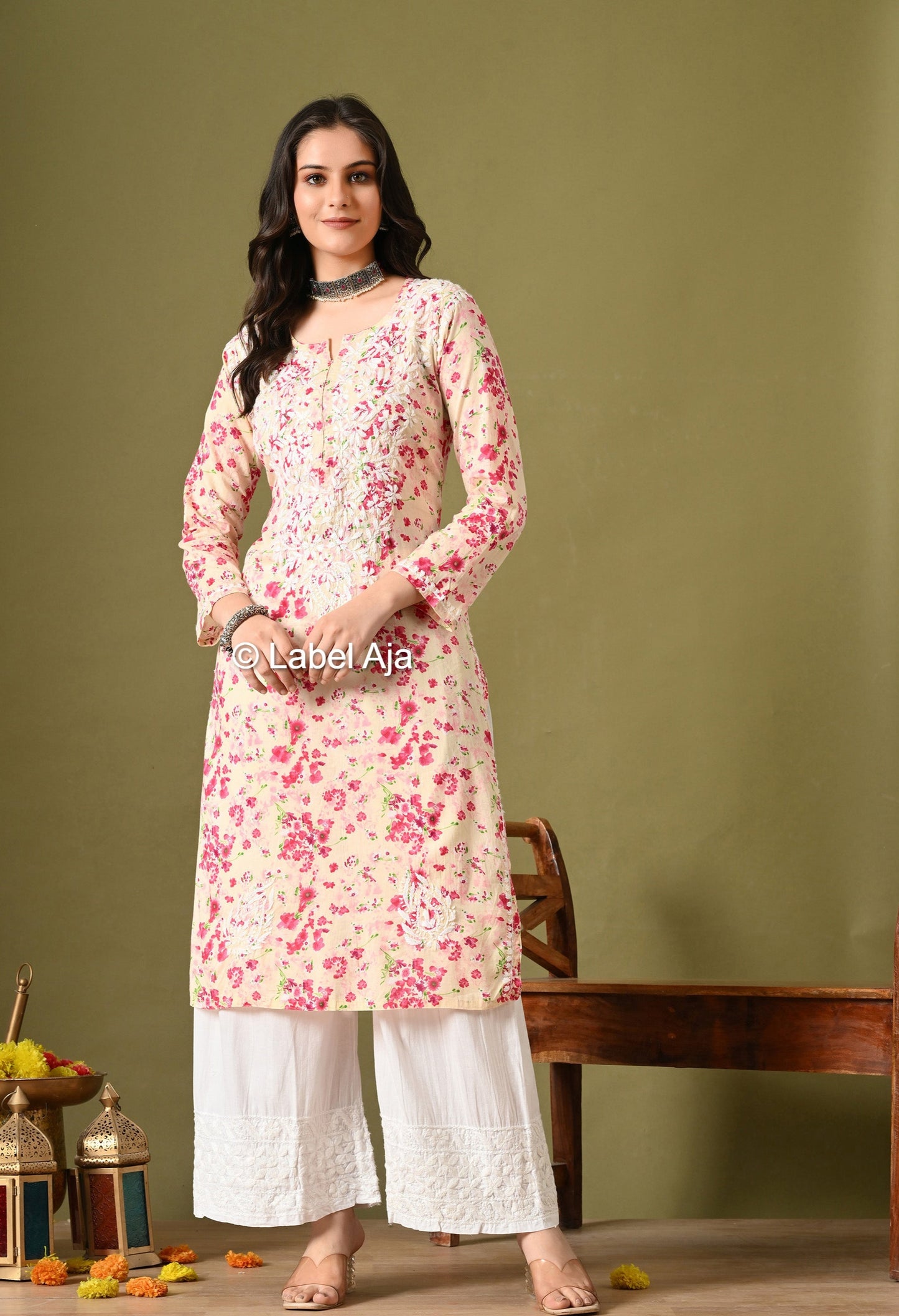 Pankhuri mulmul long chikankari kurti