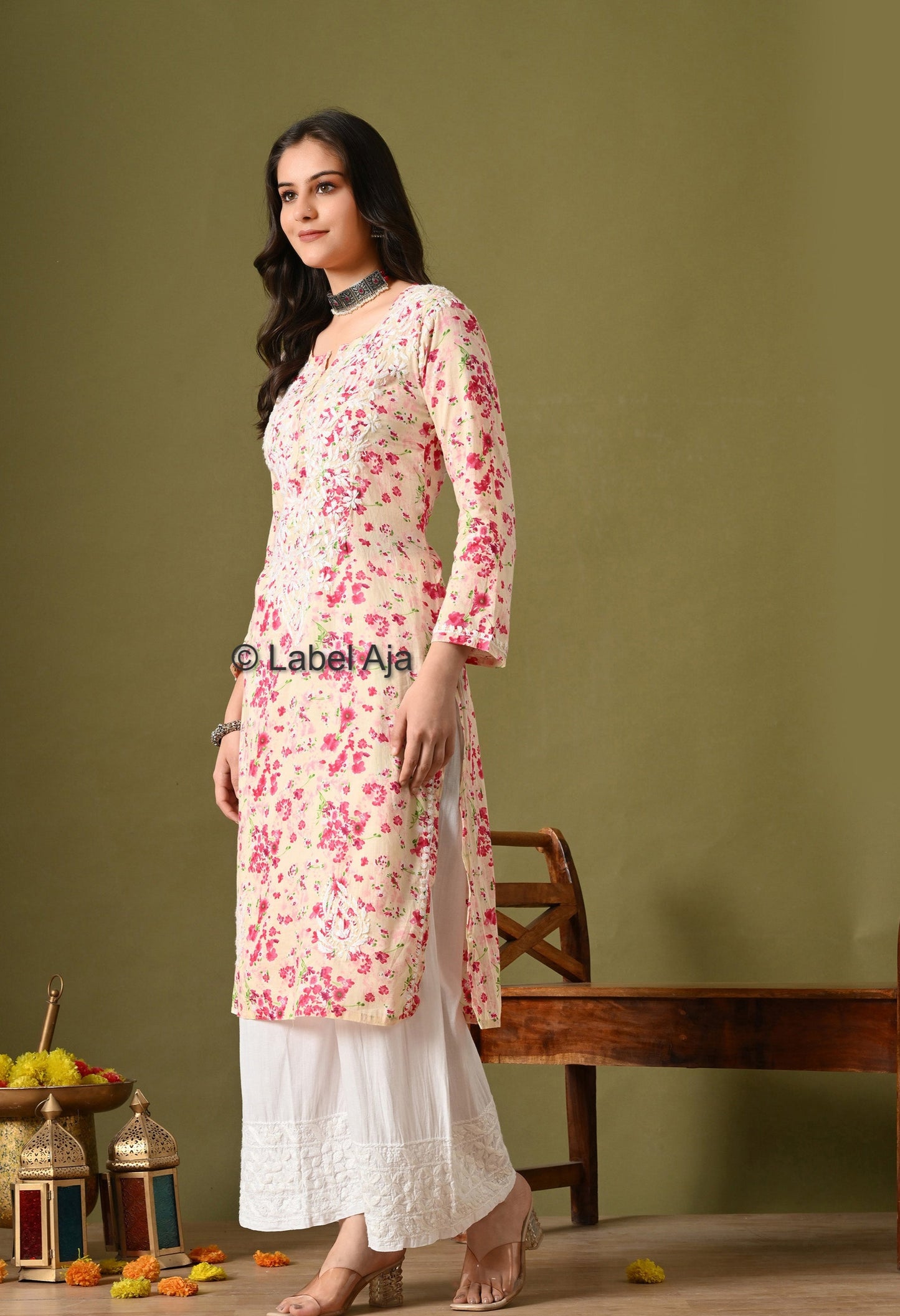 Pankhuri mulmul long chikankari kurti