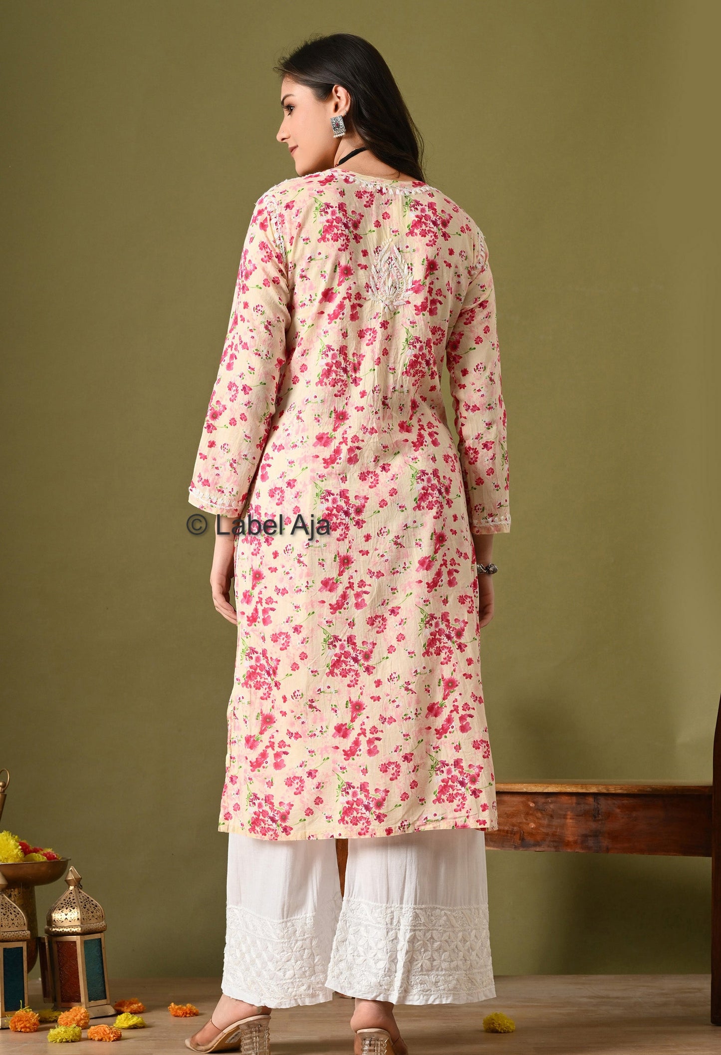 Pankhuri mulmul long chikankari kurti