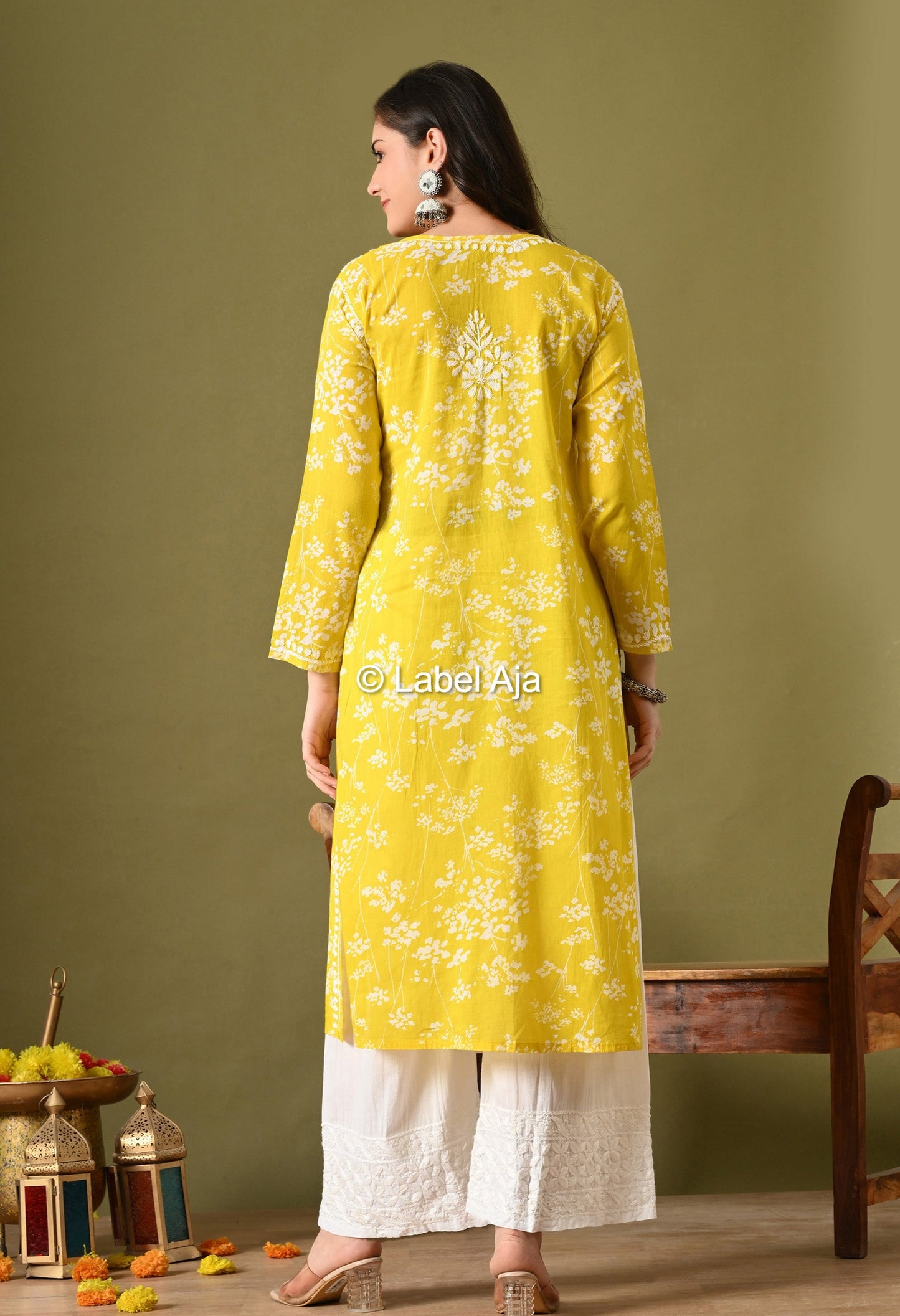 Pankhuri mulmul long chikankari kurti