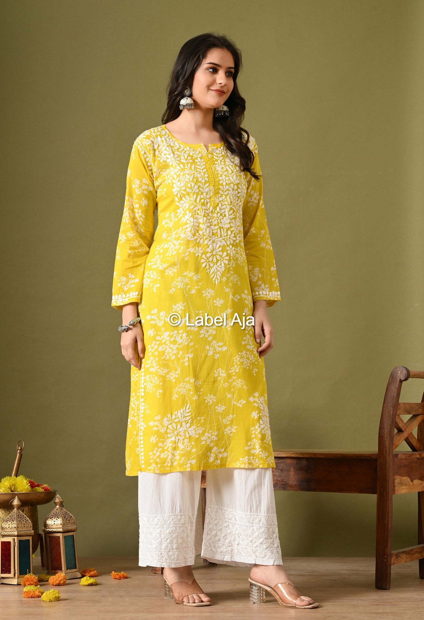 Pankhuri mulmul long chikankari kurti