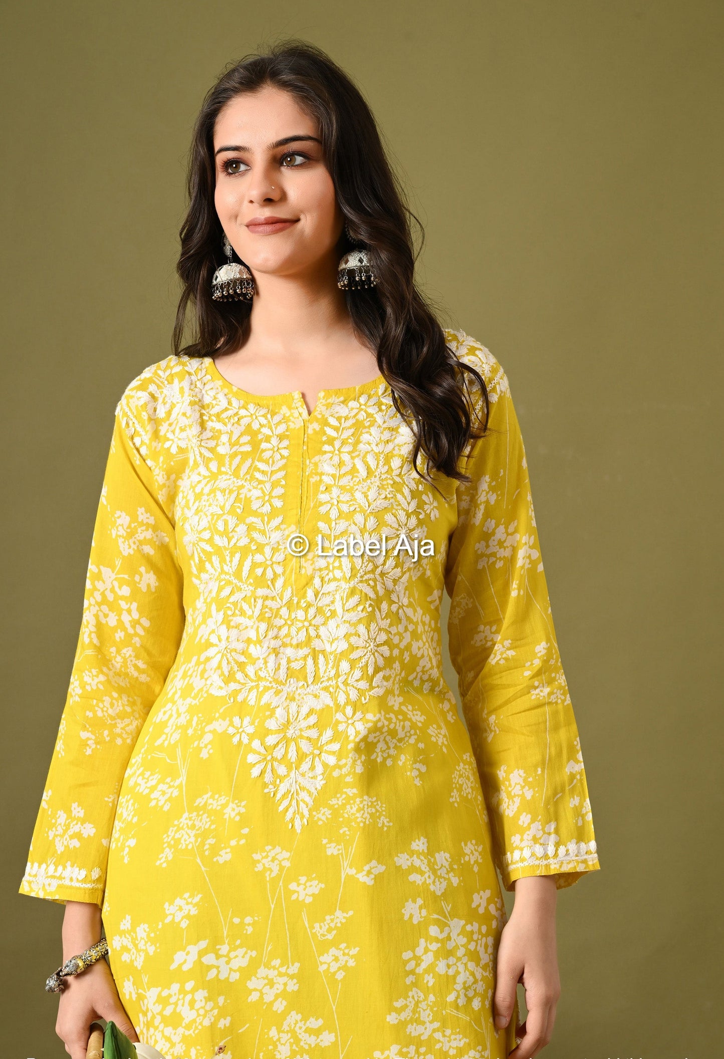 Pankhuri mulmul long chikankari kurti