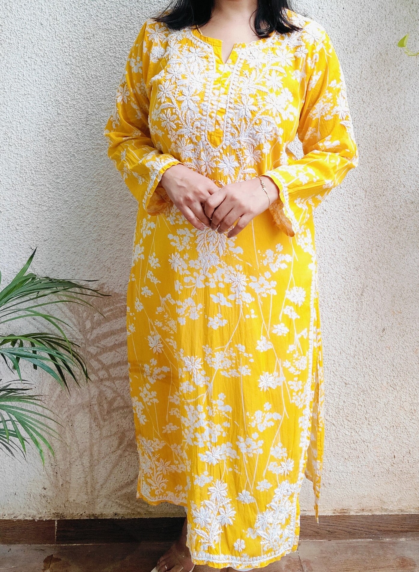 Keya mulmul long chikankari kurti