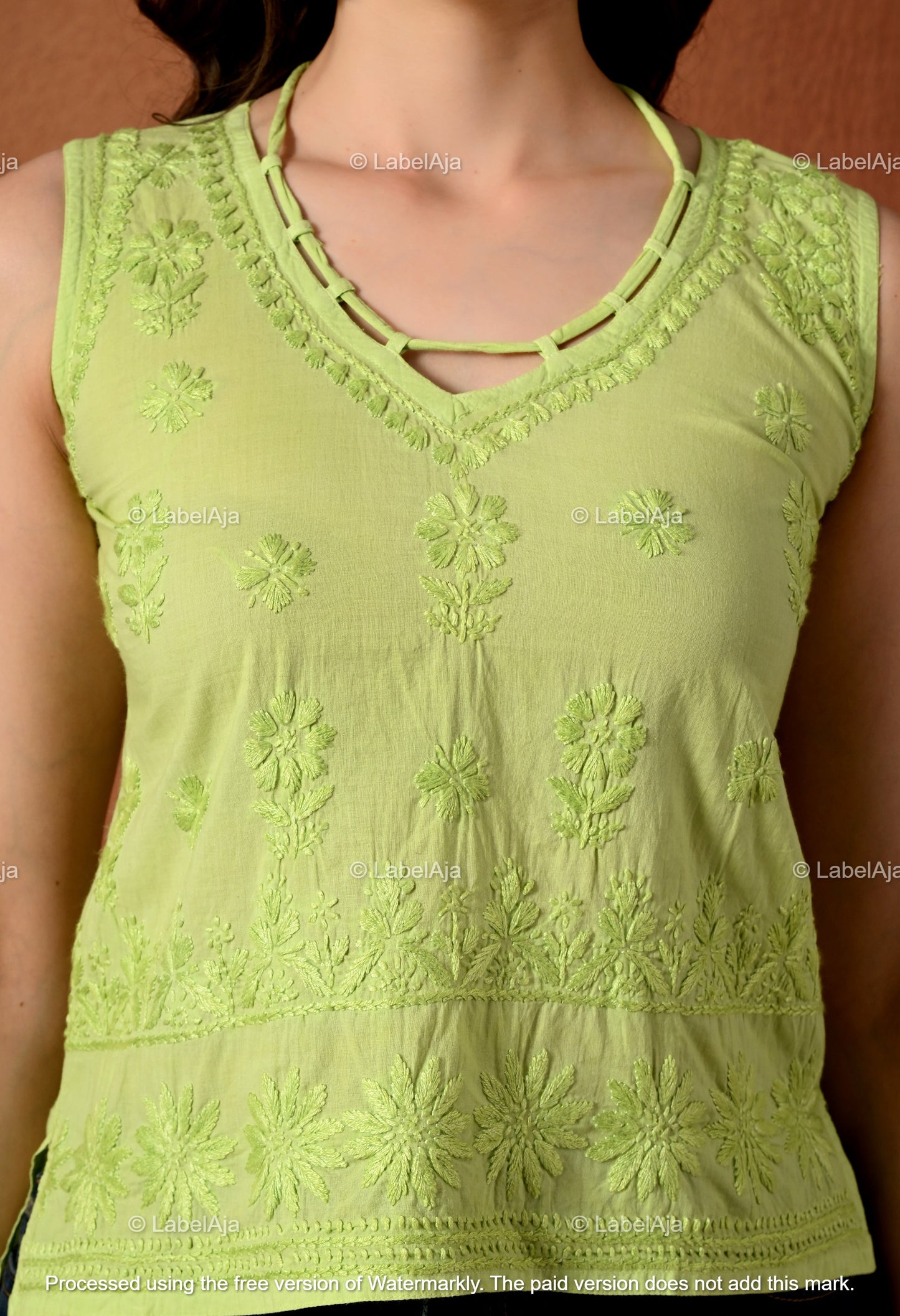 Kaavi Mul cotton chikankari short sleeveless top